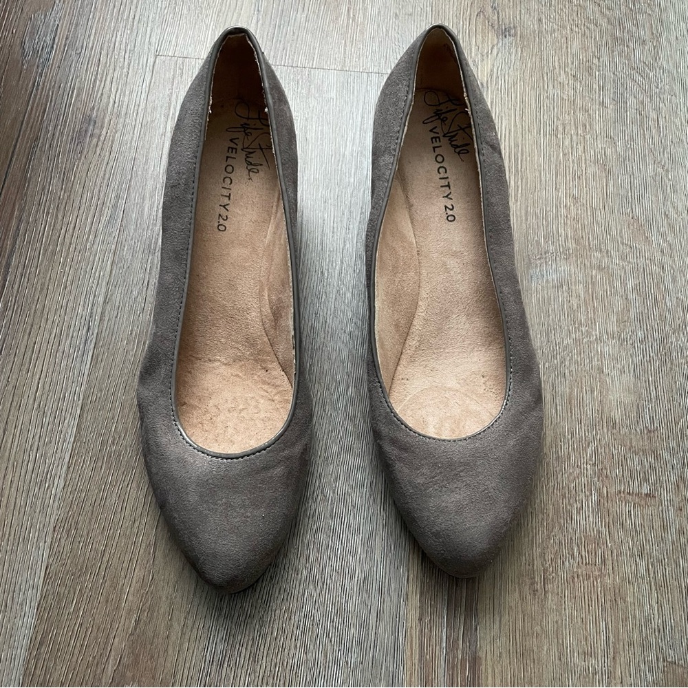LifeStride women’s Gray Rizzo Wedge Pump Size 8.5